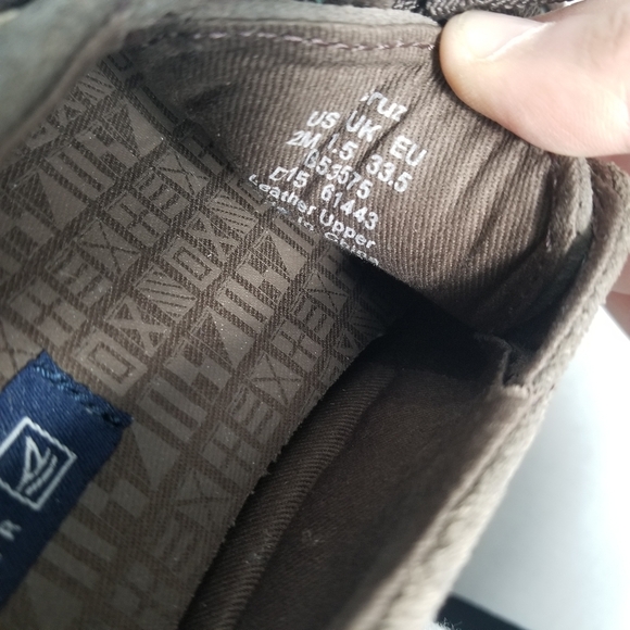 SPERRY KIDS BROWN LEATHER UPPER LOAFERS SIZE 2 - Picture 3 of 9